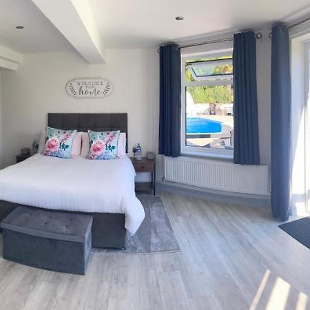 Stunning Contemporary 1 Bedroom En-Suite Annexe พลีมัธ ภายนอก รูปภาพ