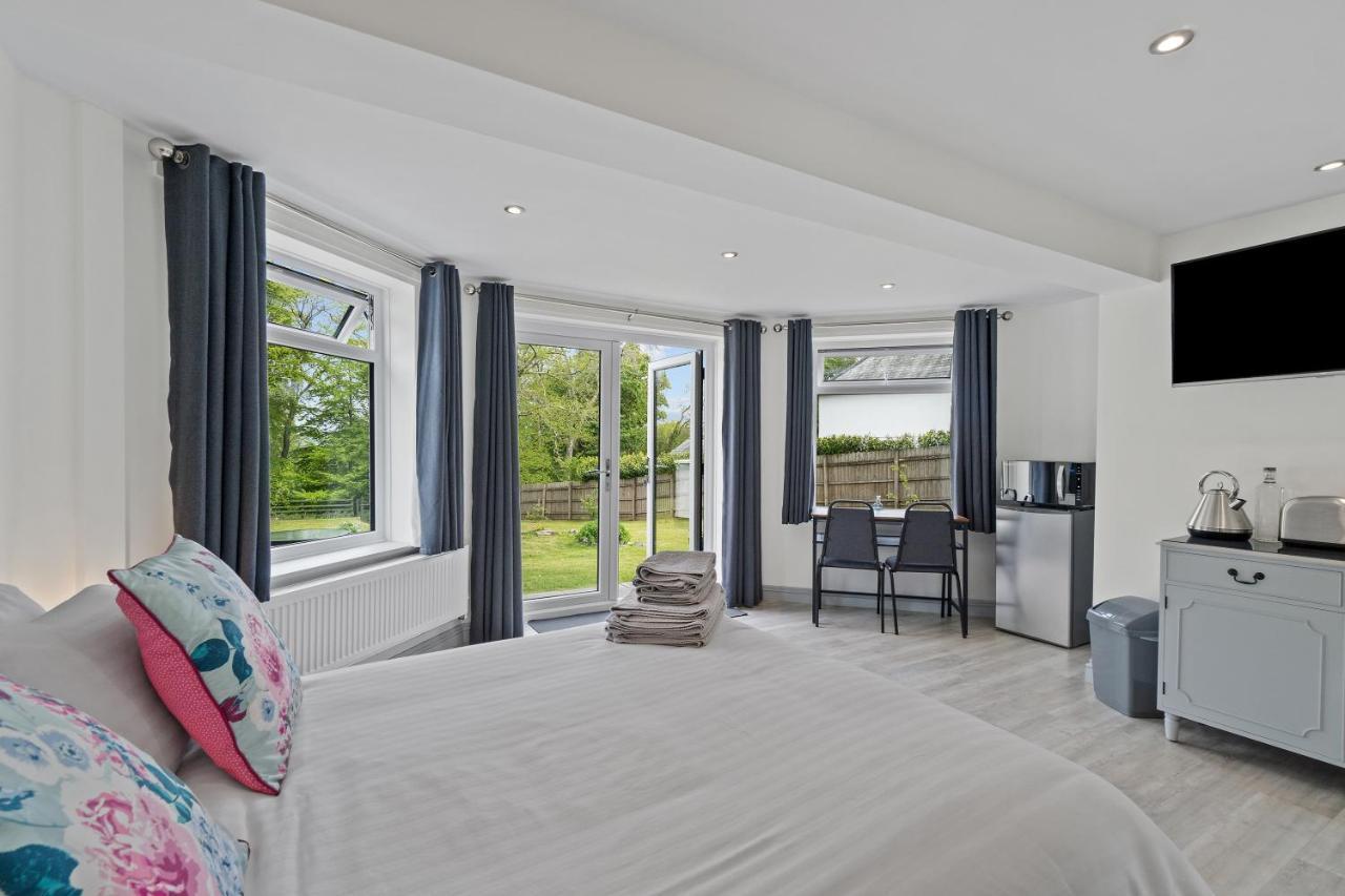 Stunning Contemporary 1 Bedroom En-Suite Annexe พลีมัธ ภายนอก รูปภาพ